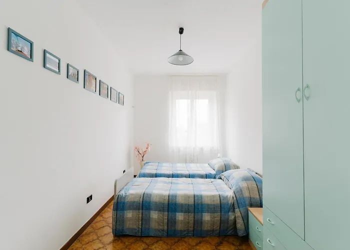 Colombo Center Welcome A&a * Santhià