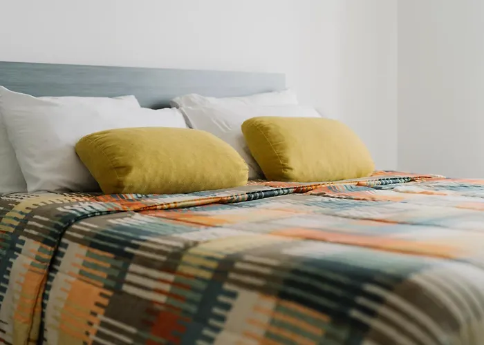 Colombo Center Welcome A&a *